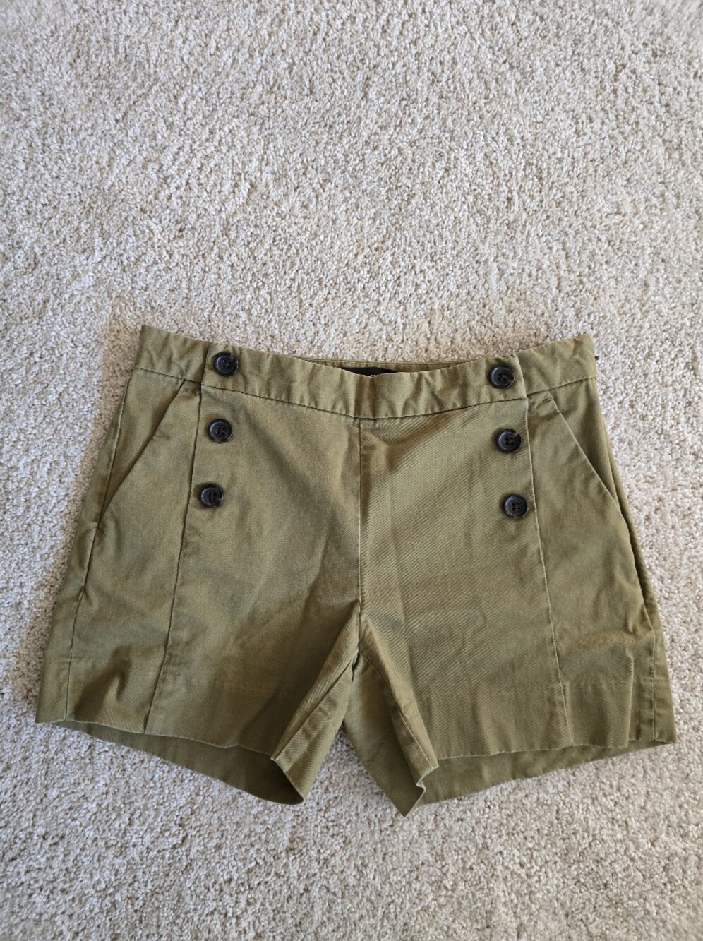 Banana Republic Size 2 Olive Green Sailor Shorts Button Detail Side Zip Mid Rise